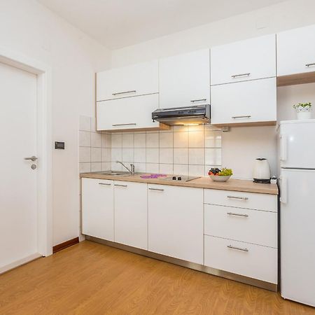 Guest House Antonella マリンスカ エクステリア 写真